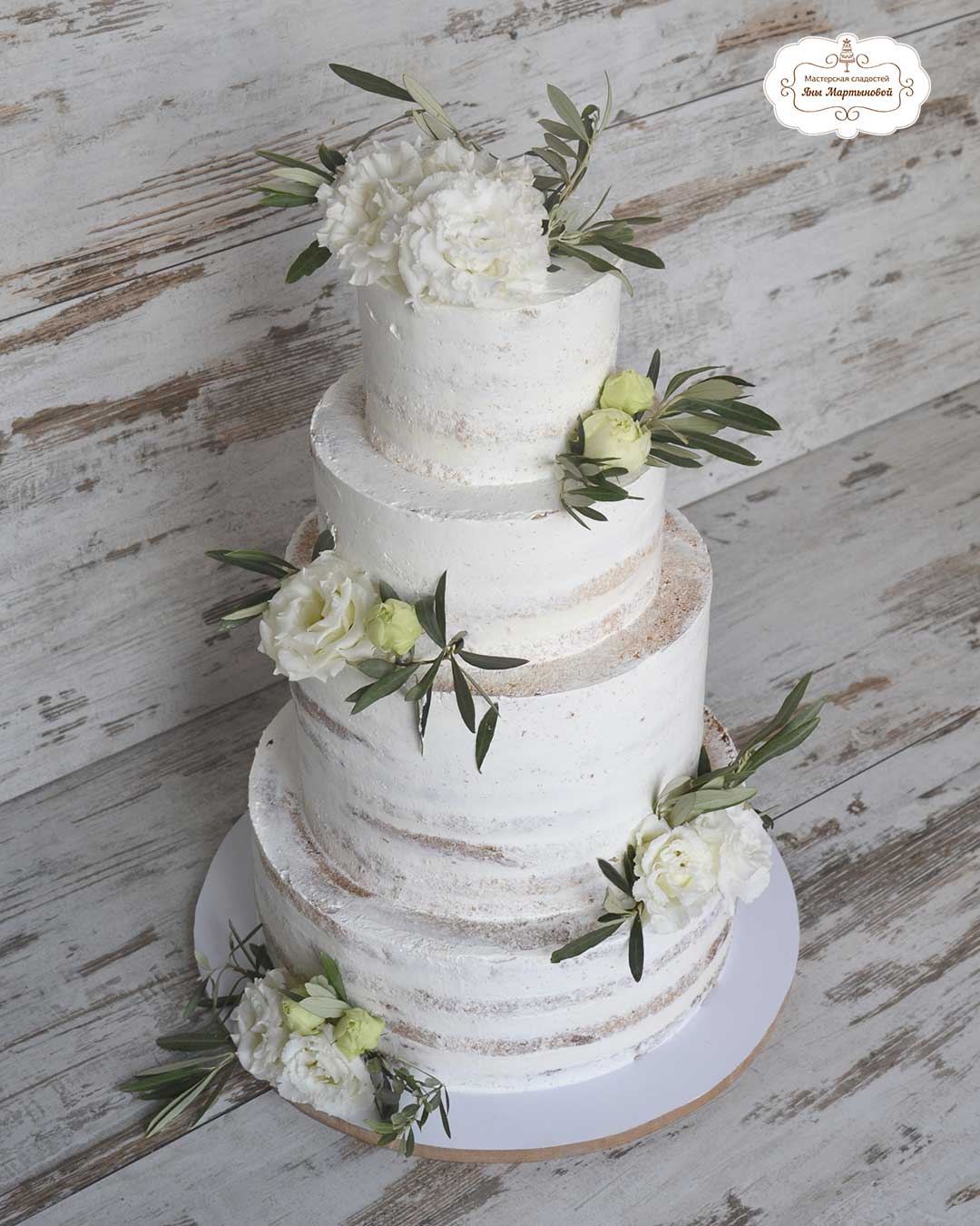 Голый-свадебный-торт-в-4-яруса